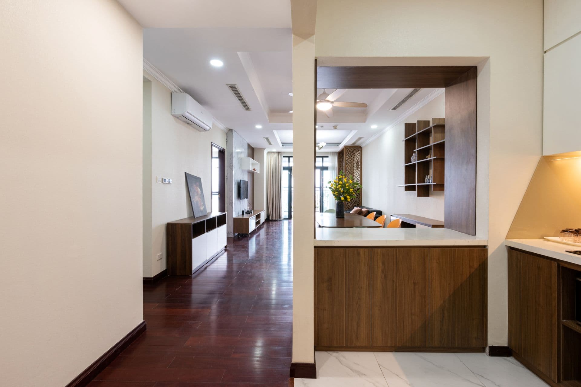 Cho thuê Homestay Royal City 2 Phòng Ngủ